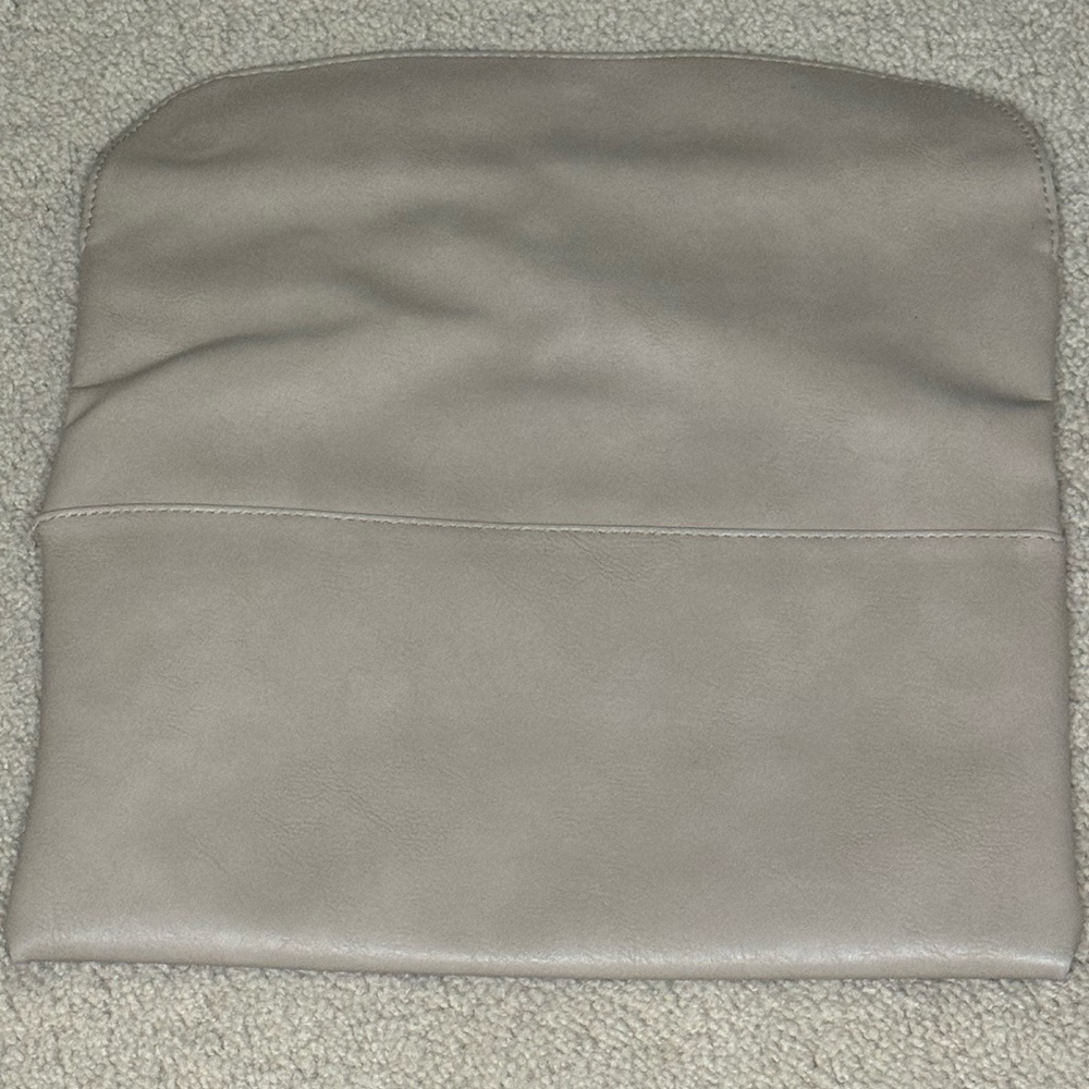 Tan Clutch - Picture 3 of 4